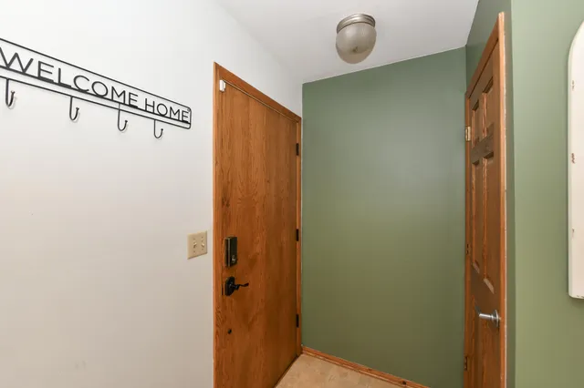 $359,900 | 1636 West Fairfield Court, Glendale, WI 53209