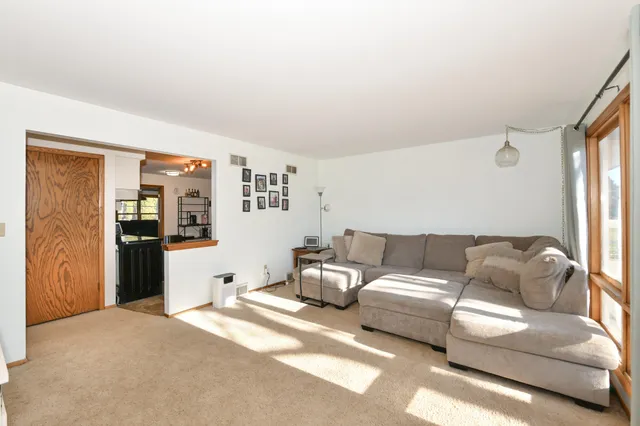 $359,900 | 1636 West Fairfield Court, Glendale, WI 53209