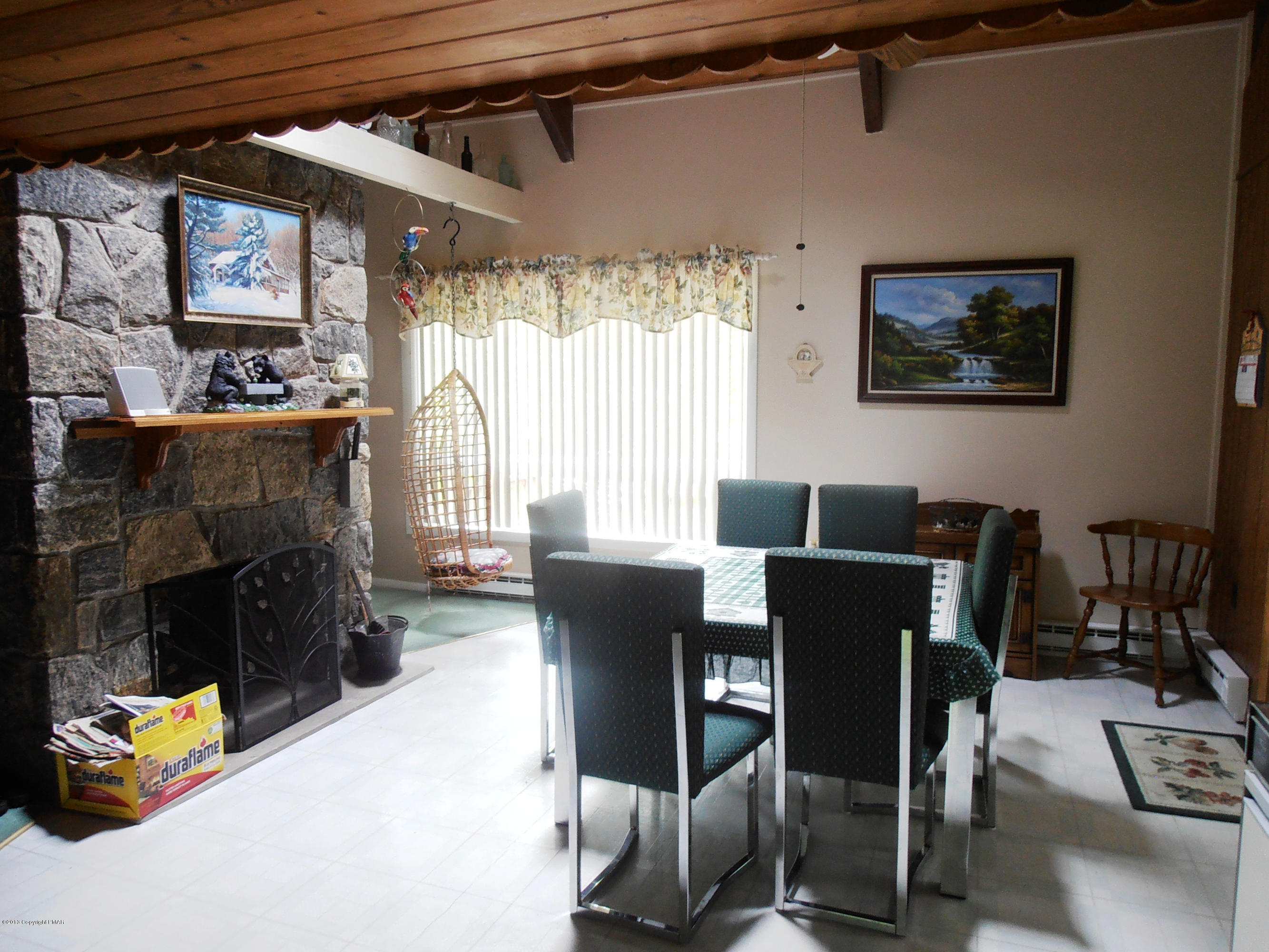 2181 Eagle Path Bushkill, PA 18324 - Photo 7 of 18 More Views of Dining Area