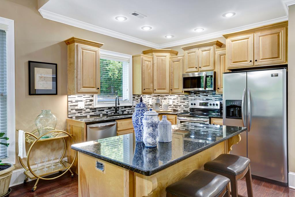 300 Licklog Ridge Hayesville, NC 28904 - Photo 7 of 53 Gallery Image 7