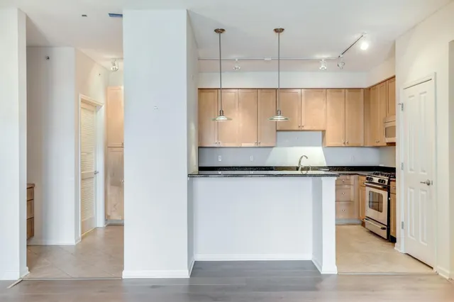 $2,395 | 500 East Grant Street, Unit 2207, Minneapolis, MN 55404