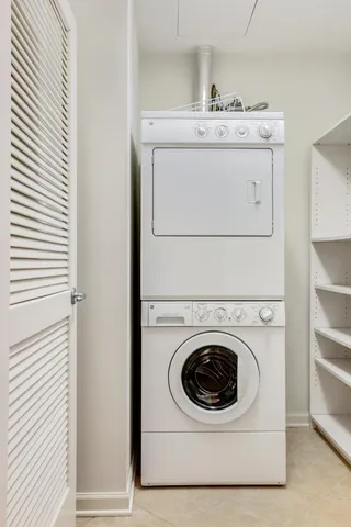 $2,395 | 500 East Grant Street, Unit 2207, Minneapolis, MN 55404