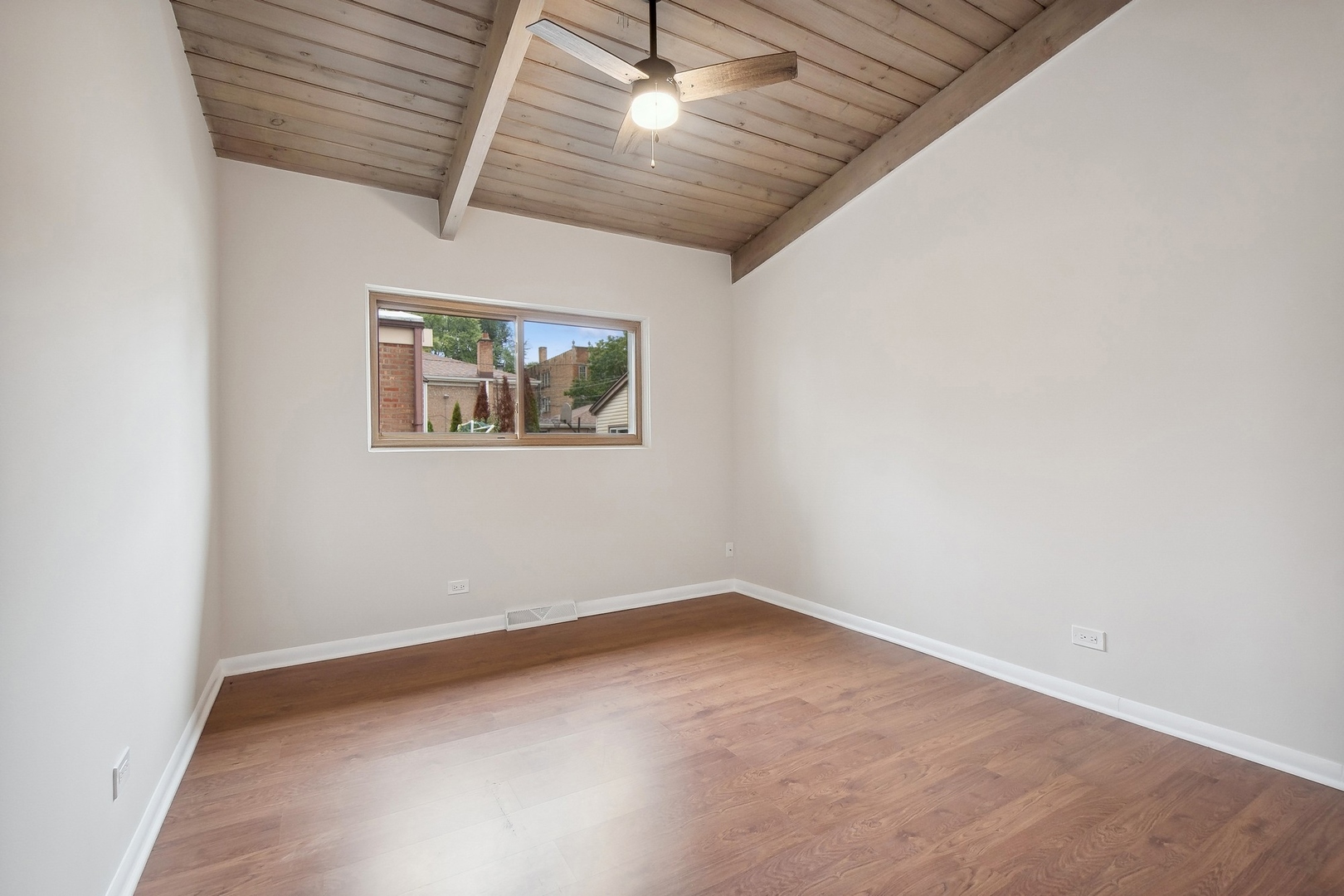 7515 East Prairie Road Skokie, IL 60076 - Photo 18 of 28 Gallery Image 18