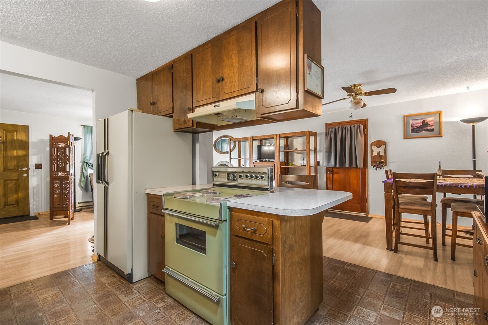 21745 Lee Road Southwest Centralia, WA 98531 - Photo 8 of 36