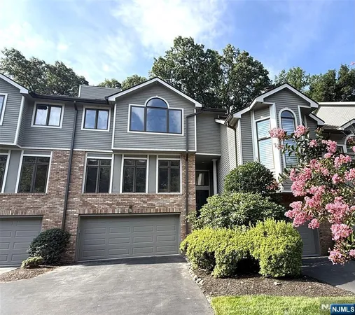 $799,777 | 20 Lakeview Drive, Old Tappan, NJ 07675