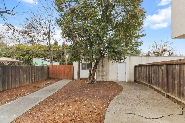 $1,100,000 | 615 11th Street, Davis, CA 95616