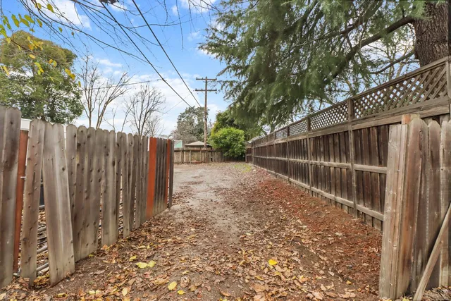 $1,100,000 | 615 11th Street, Davis, CA 95616