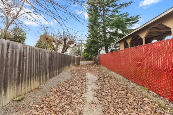 $1,100,000 | 615 11th Street, Davis, CA 95616