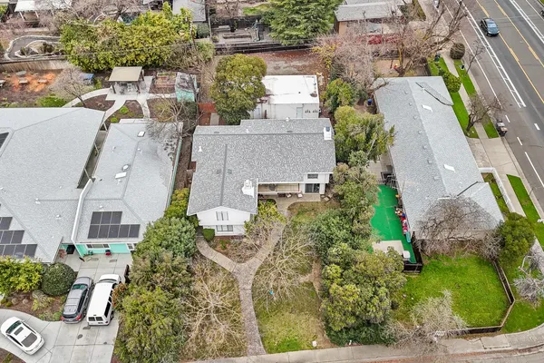 $1,100,000 | 615 11th Street, Davis, CA 95616