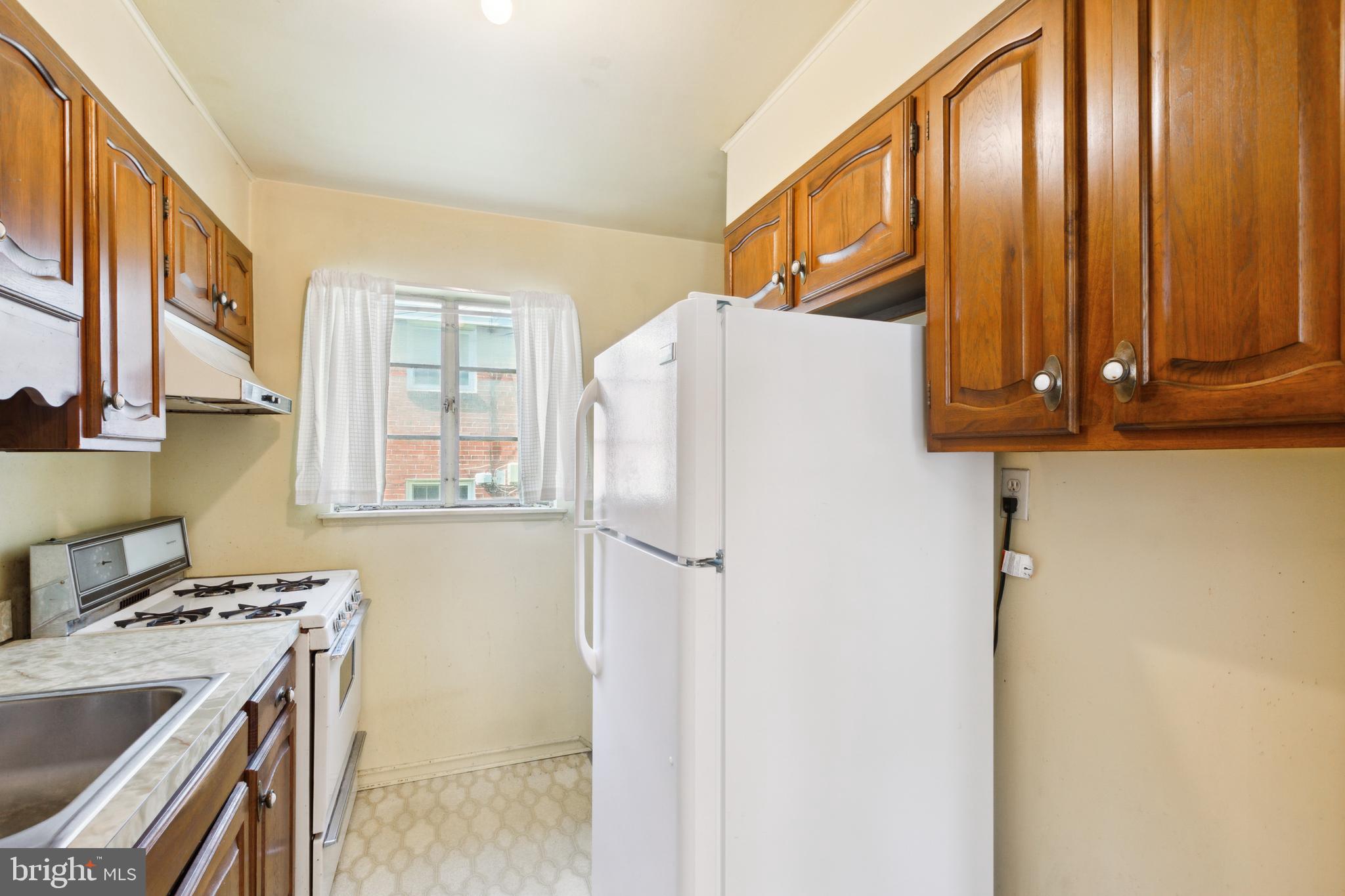 1208 Ruatan Street Silver Spring, MD 20903 - Photo 11 of 25