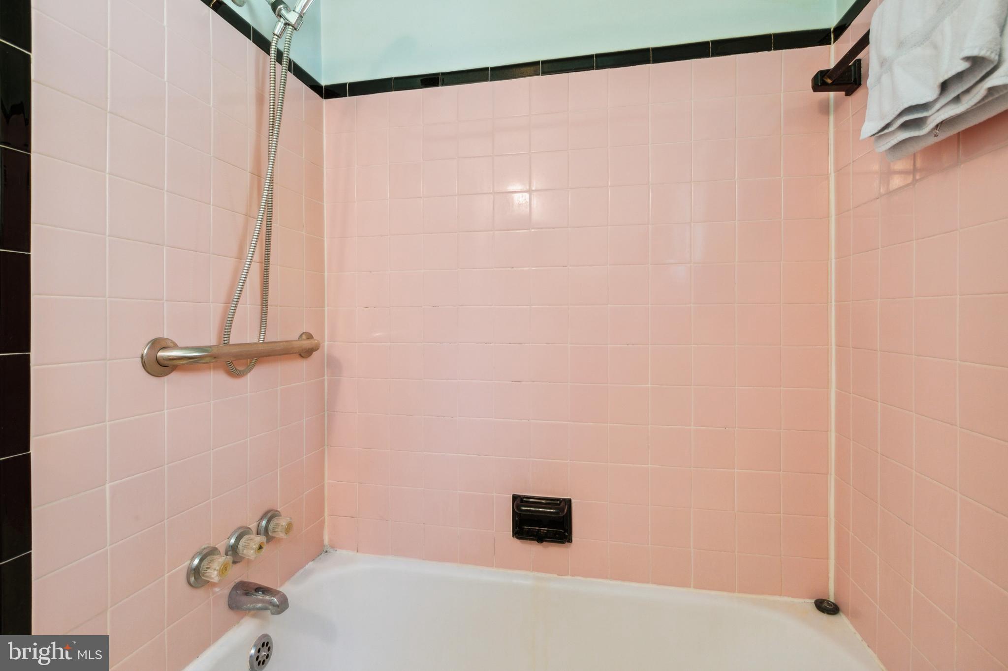 1208 Ruatan Street Silver Spring, MD 20903 - Photo 15 of 25