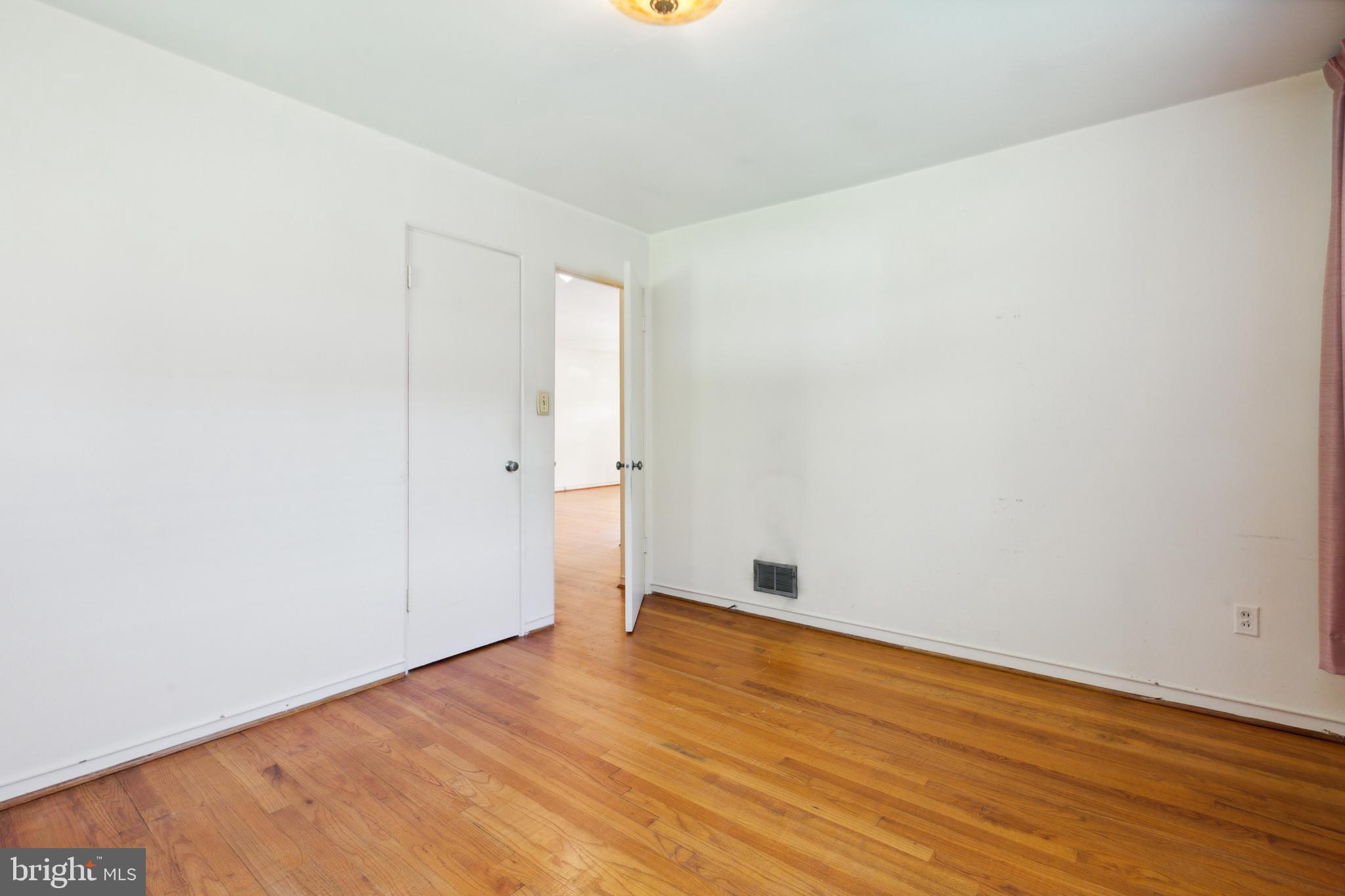 1208 Ruatan Street Silver Spring, MD 20903 - Photo 17 of 25