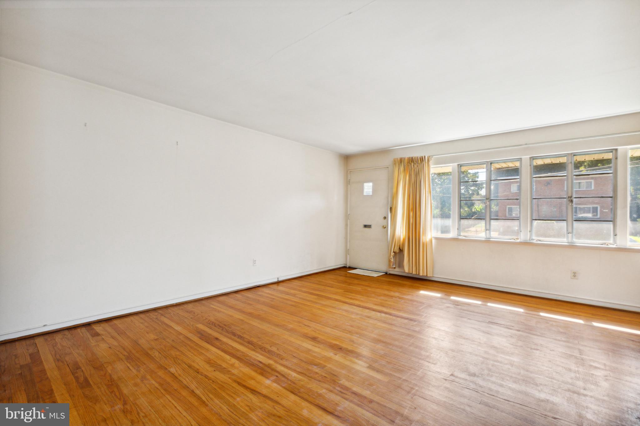 1208 Ruatan Street Silver Spring, MD 20903 - Photo 8 of 25