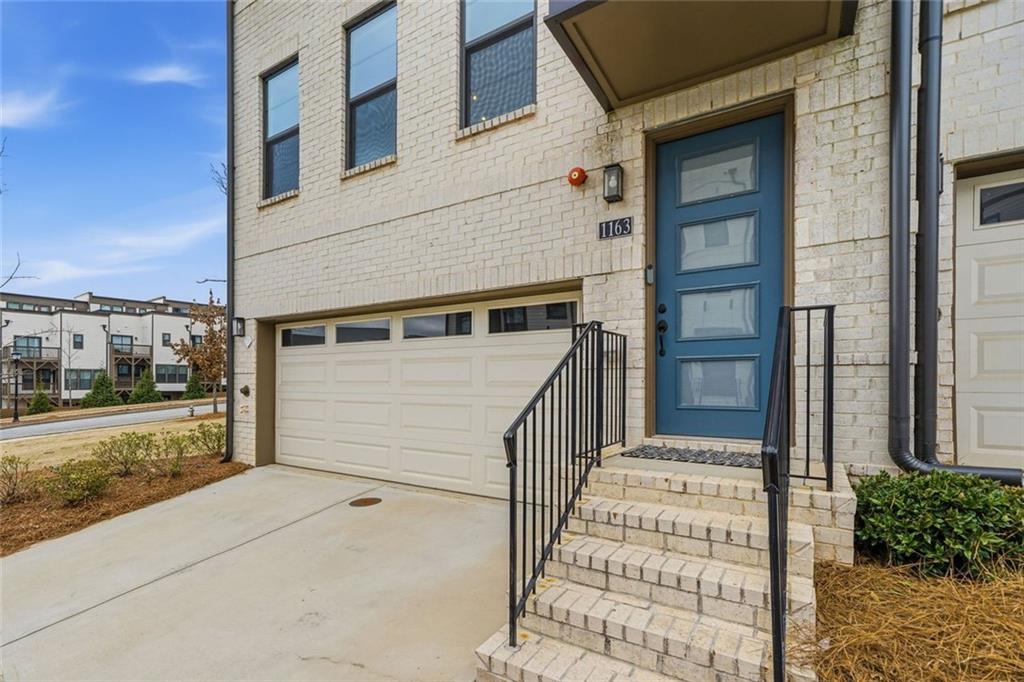 1163 Rivard Circle Northwest Atlanta, GA 30318 - Photo 3 of 48