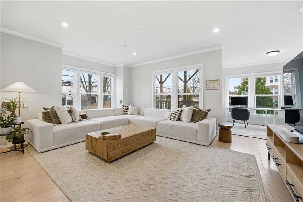 1163 Rivard Circle Northwest Atlanta, GA 30318 - Photo 10 of 48