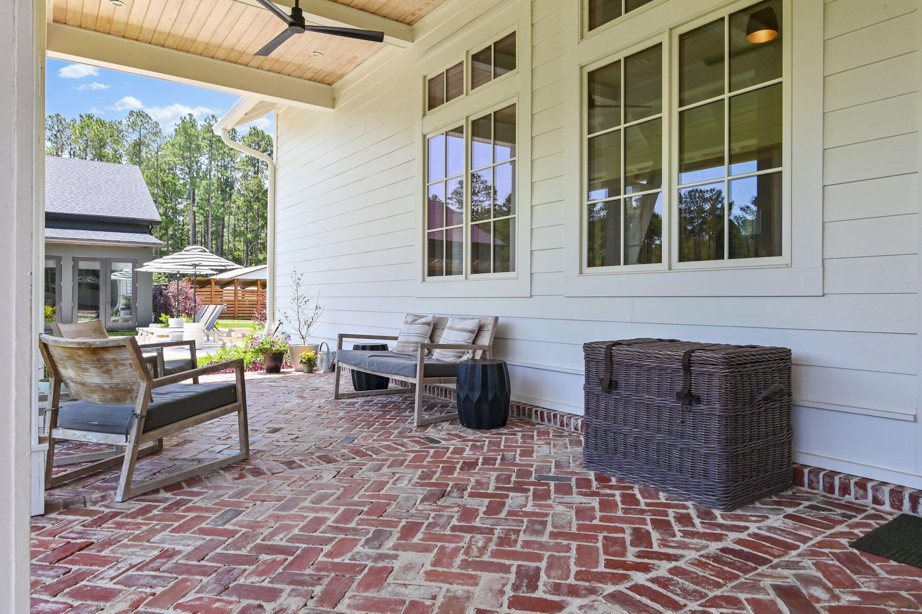 181 Jonathan Drive Freeport, FL 32439 - Photo 12 of 59 a outdoor space with lots of tables and chairs