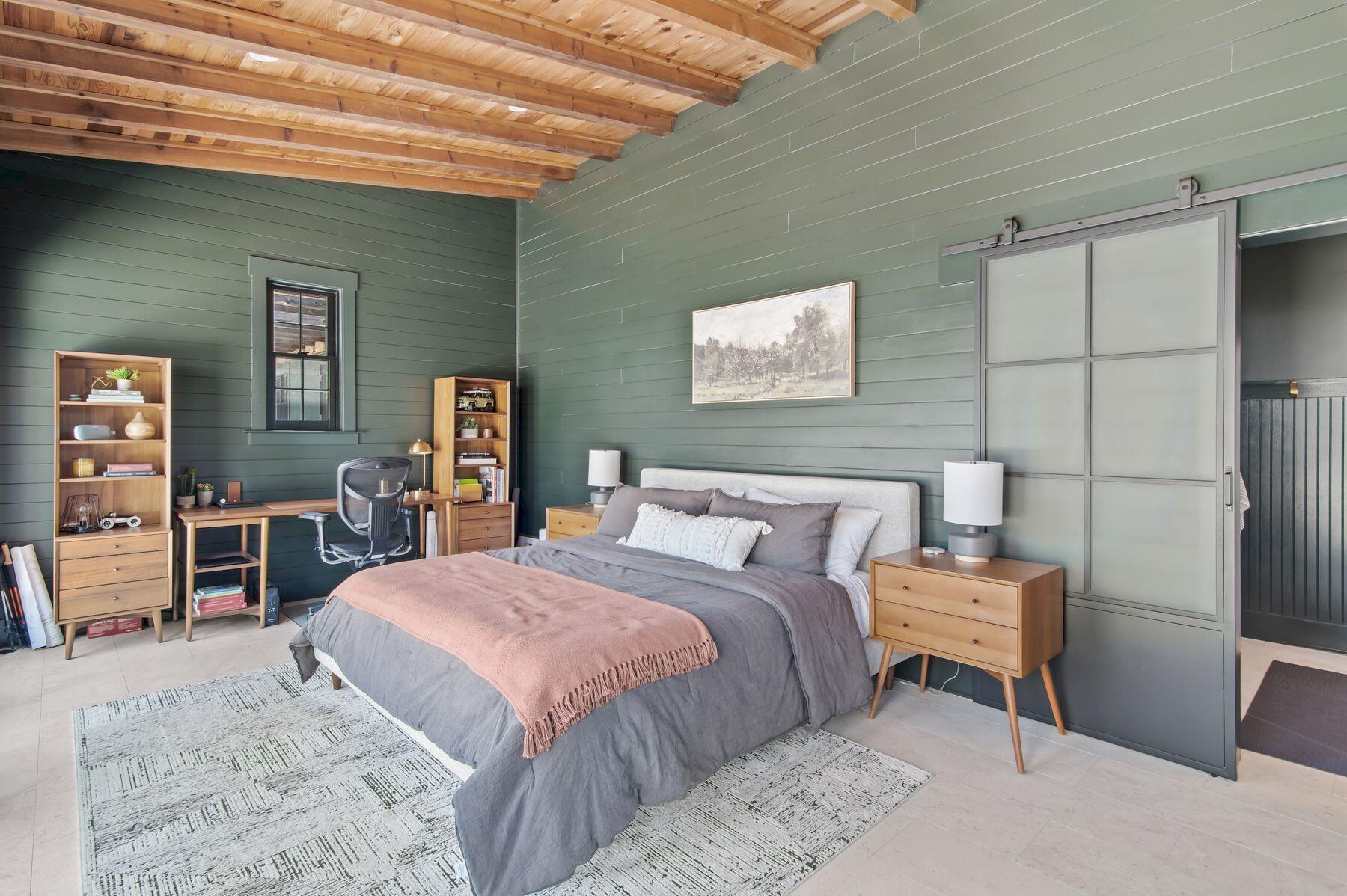 181 Jonathan Drive Freeport, FL 32439 - Photo 57 of 59 a bedroom with a bed and a desk