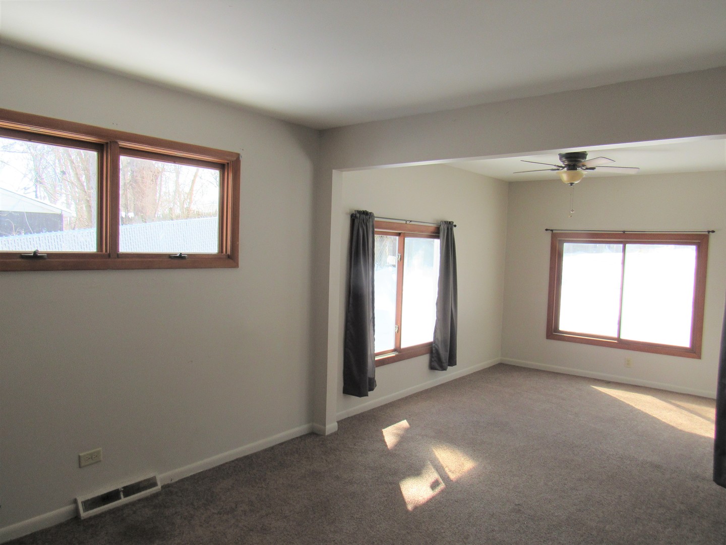 38156 North Watts Avenue Spring Grove, IL 60081 - Photo 10 of 25