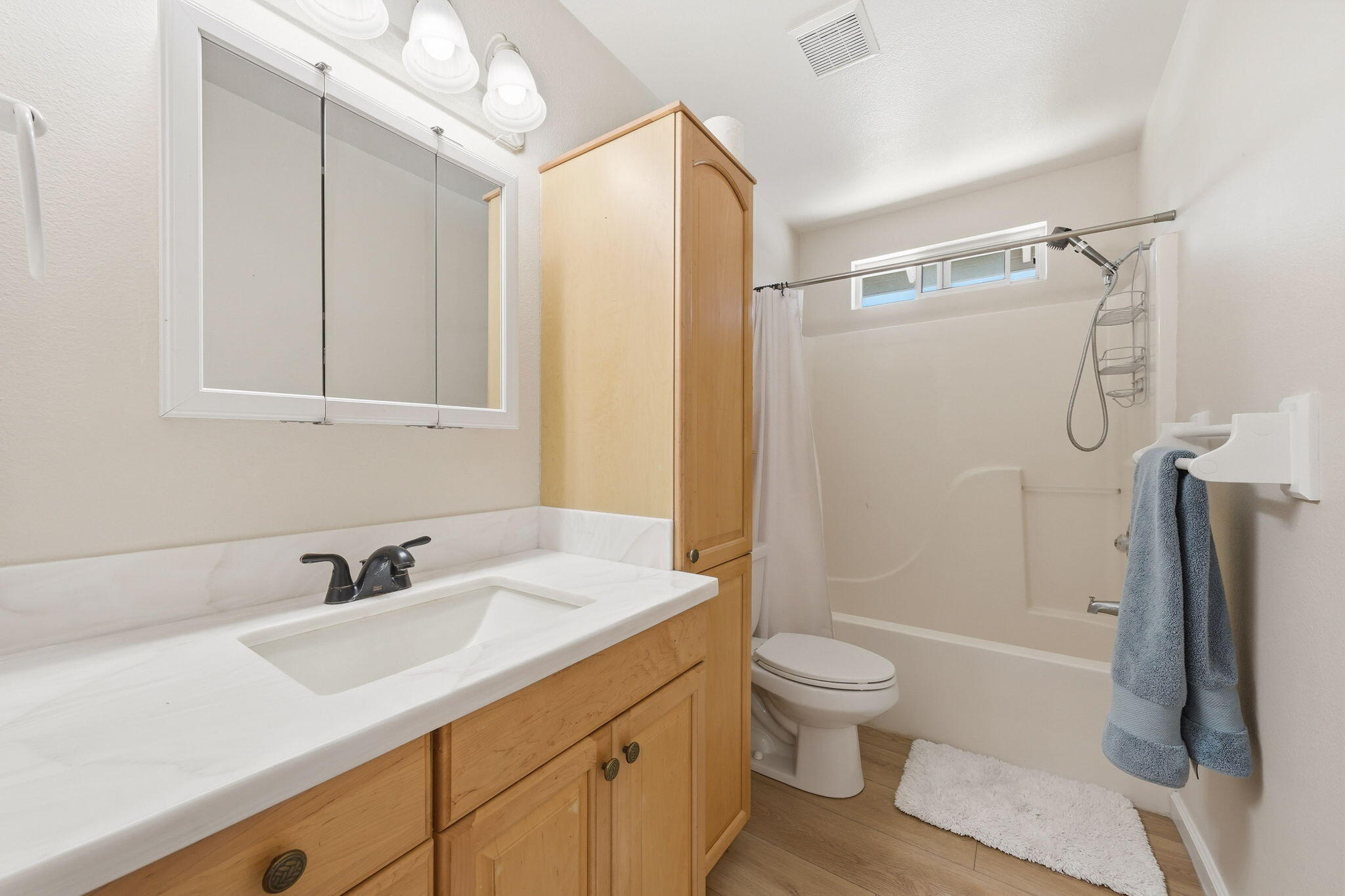 1803 Stetson Way Redding, CA 96003 - Photo 21 of 32 Updated Hall Bathroom