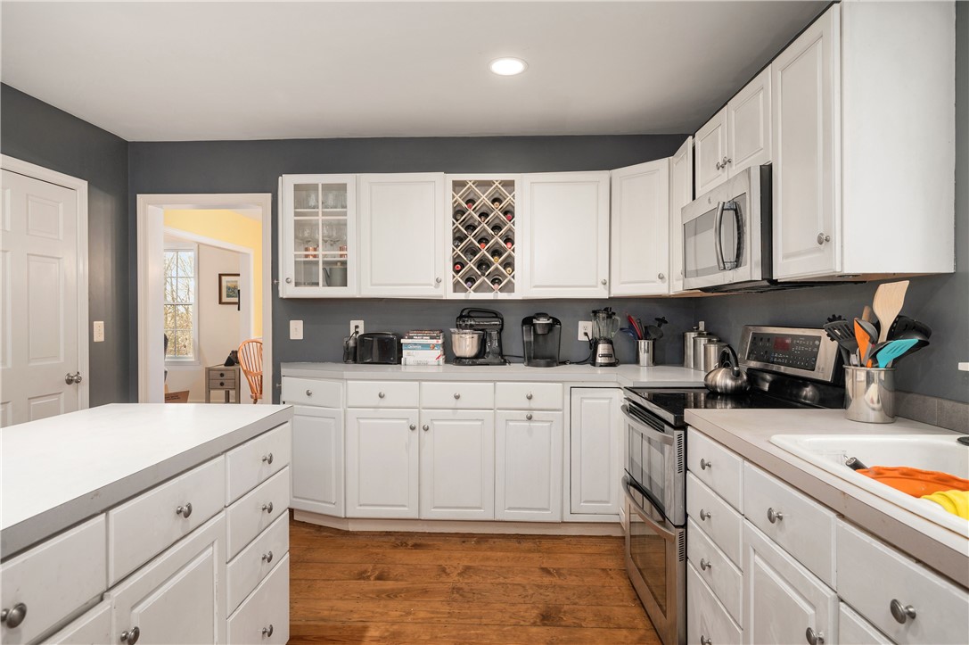 38 Clark Road Smithfield, RI 02917 - Photo 12 of 34