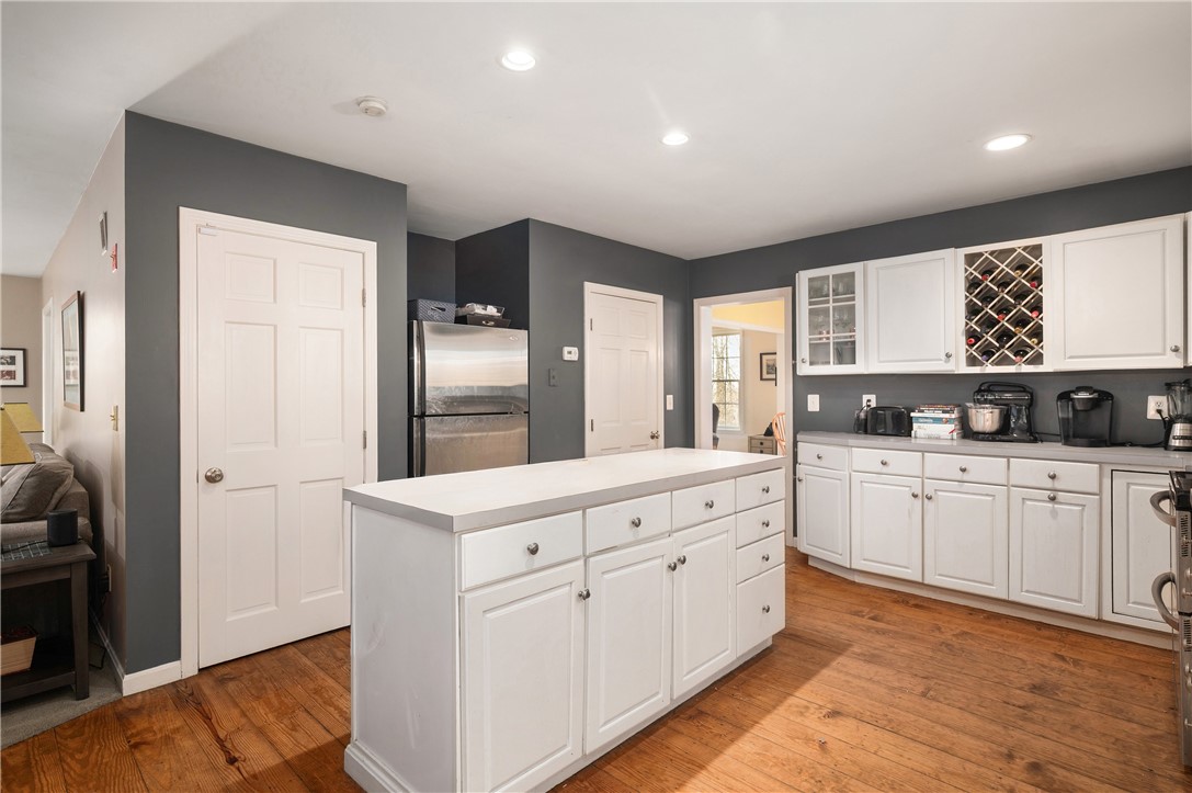 38 Clark Road Smithfield, RI 02917 - Photo 13 of 34