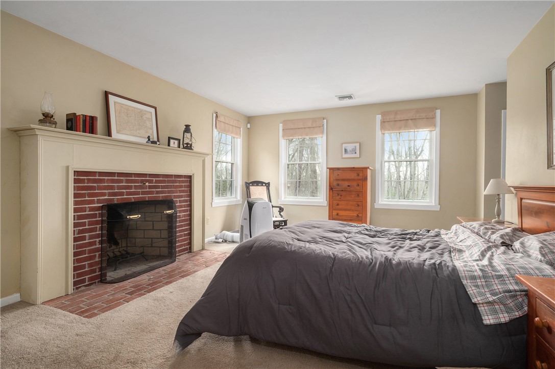 38 Clark Road Smithfield, RI 02917 - Photo 17 of 34