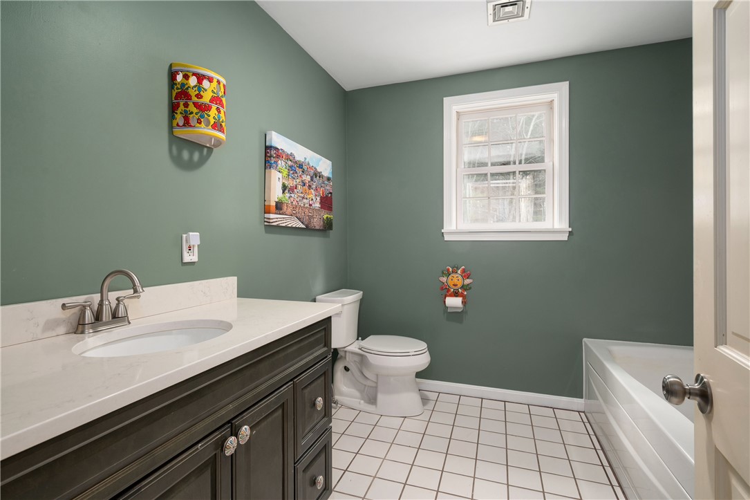 38 Clark Road Smithfield, RI 02917 - Photo 23 of 34