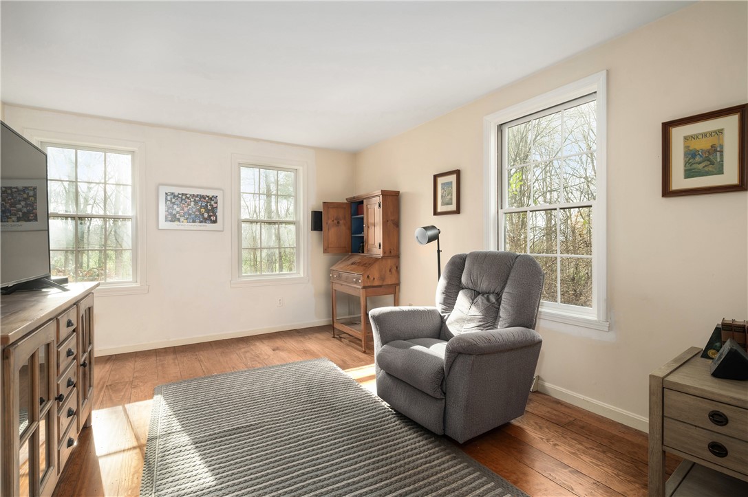 38 Clark Road Smithfield, RI 02917 - Photo 6 of 34