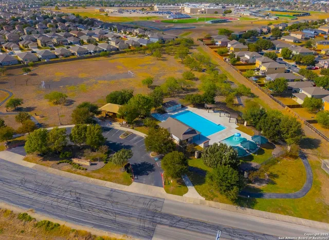 $1,675 | 2715 Moon Rock, Converse, TX 78109