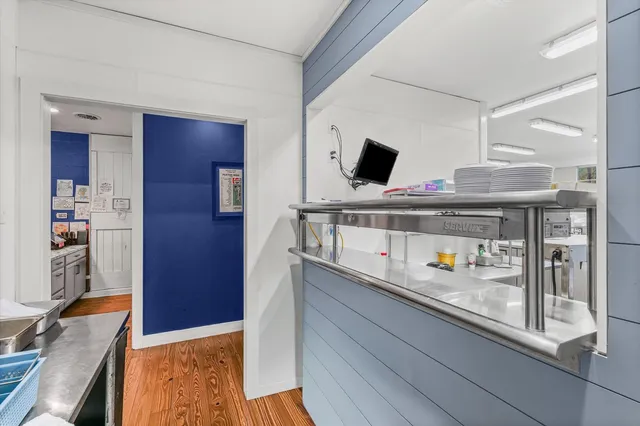 $600,000 | 125 South Market Street, Paxton, IL 60957