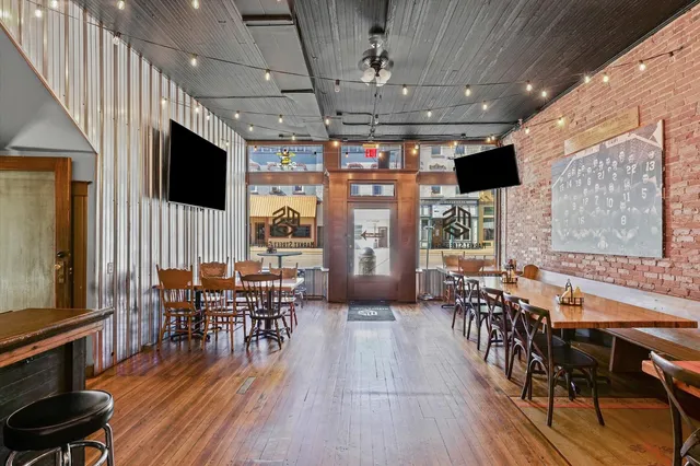 $600,000 | 125 South Market Street, Paxton, IL 60957