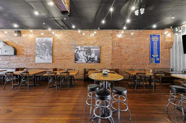 $600,000 | 125 South Market Street, Paxton, IL 60957