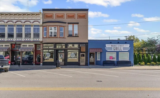 $600,000 | 125 South Market Street, Paxton, IL 60957