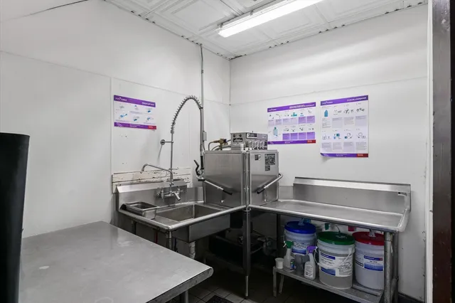 $600,000 | 125 South Market Street, Paxton, IL 60957