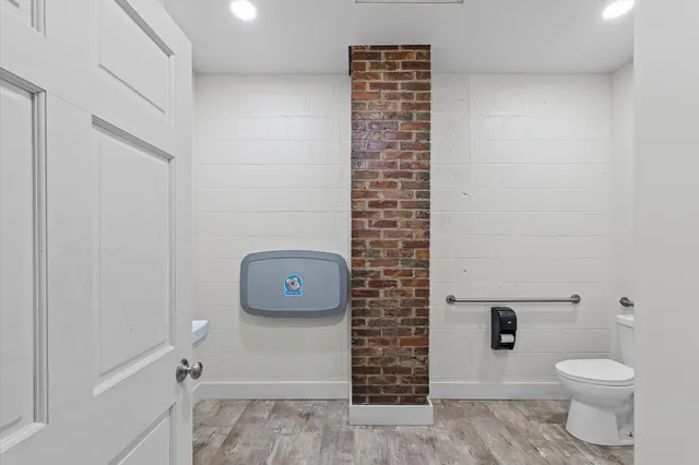 $600,000 | 125 South Market Street, Paxton, IL 60957