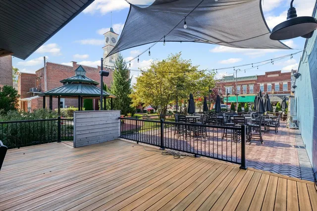 $600,000 | 125 South Market Street, Paxton, IL 60957