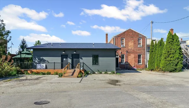 $600,000 | 125 South Market Street, Paxton, IL 60957