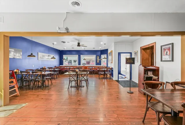 $600,000 | 125 South Market Street, Paxton, IL 60957