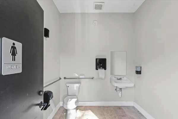 $600,000 | 125 South Market Street, Paxton, IL 60957