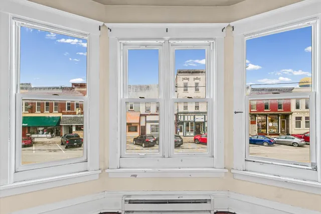 $600,000 | 125 South Market Street, Paxton, IL 60957