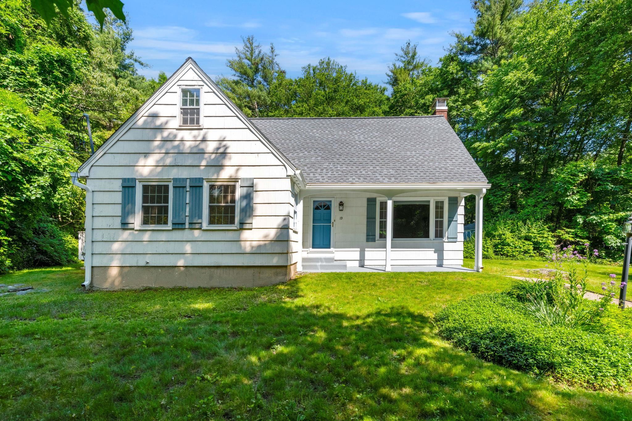 19 Van Dyke Road Hollis, NH 03049 - Photo 13 of 39