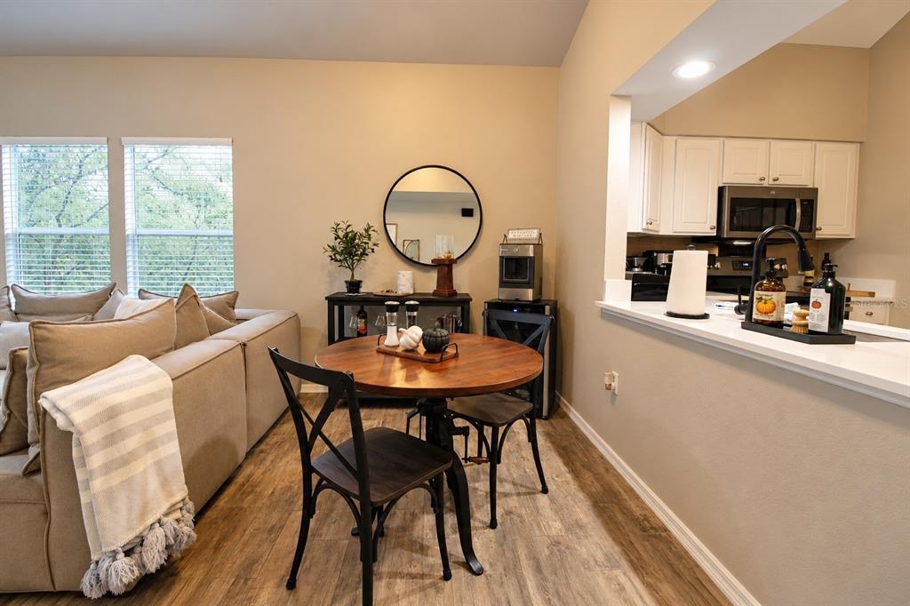 9124 Southwest 51st Road, Unit B 303 Gainesville, FL 32608 - Photo 7 of 26 Gallery Image 7