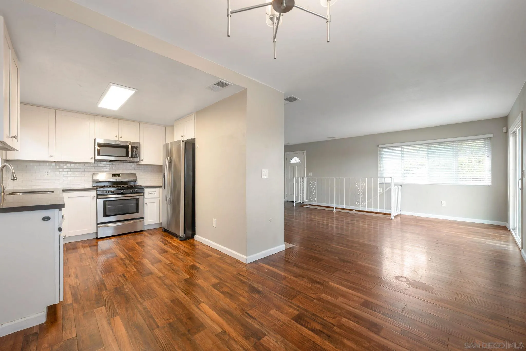 955 Maya Street Spring Valley, CA 91977 - Photo 5 of 15