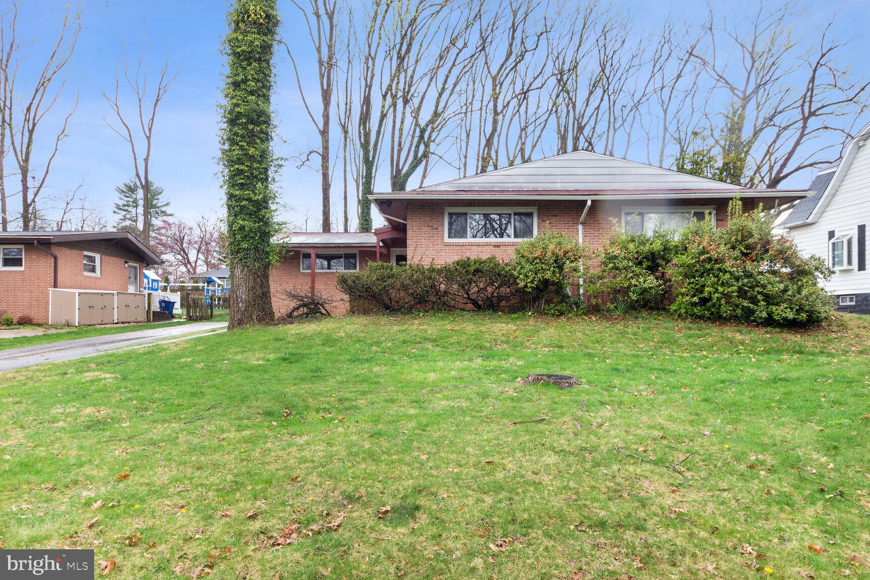 2816 Taney Road Baltimore, MD 21209 - Photo 2 of 18