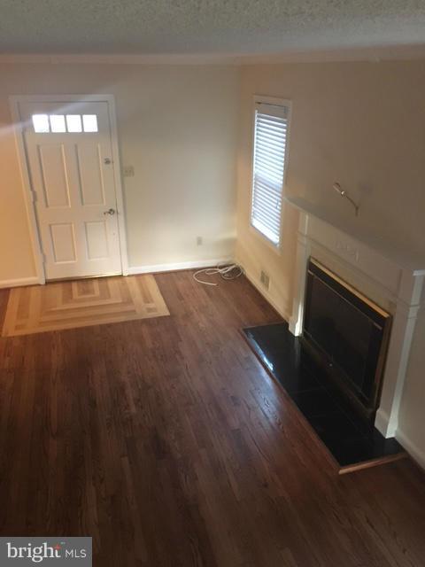 2206 Beechwood Road Hyattsville, MD 20783 - Photo 2 of 19 Living Room