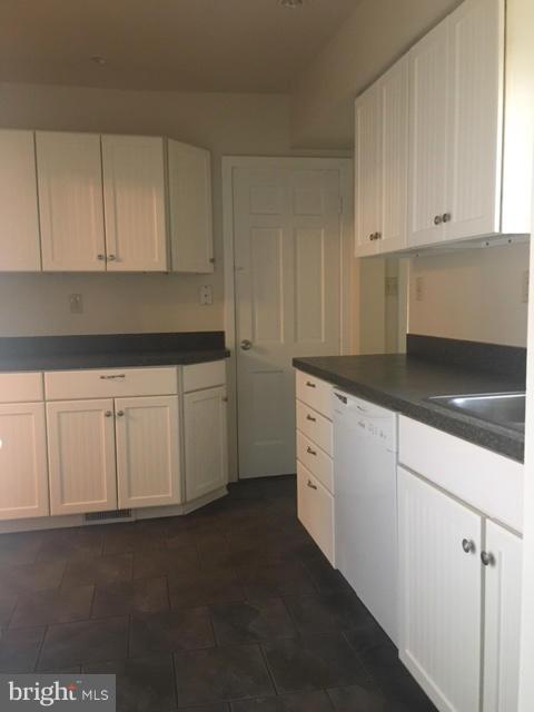 2206 Beechwood Road Hyattsville, MD 20783 - Photo 8 of 19 Kitchen