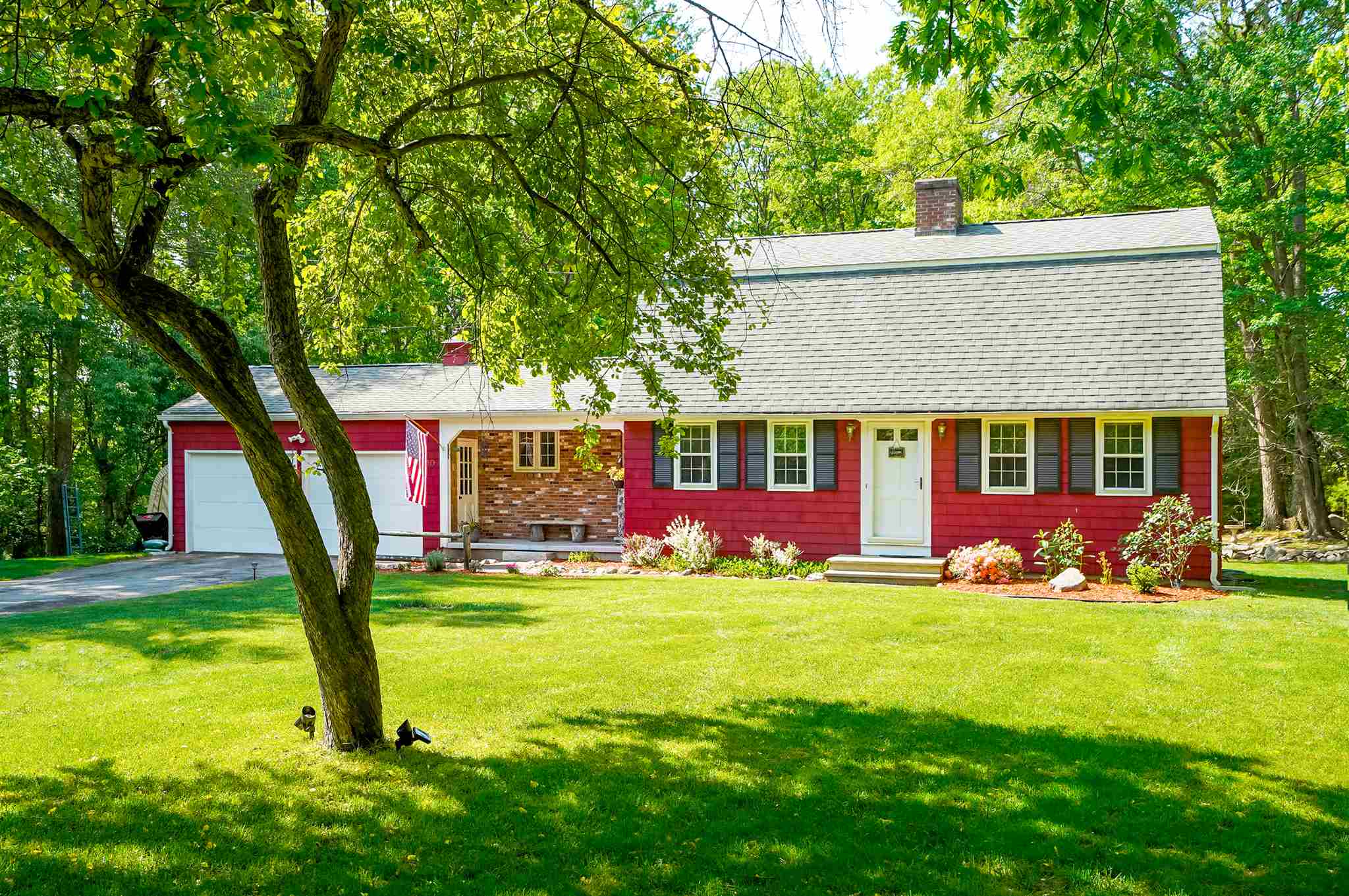 10 Reeds Ferry Way Merrimack, NH 03054 - Photo 1 of 39