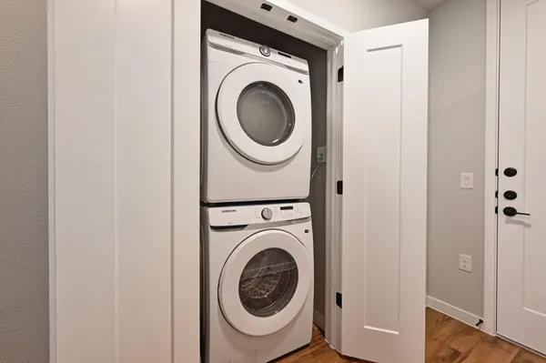 $1,900 | 4510 Terry-O Lane, Unit 208, Austin, TX 78745