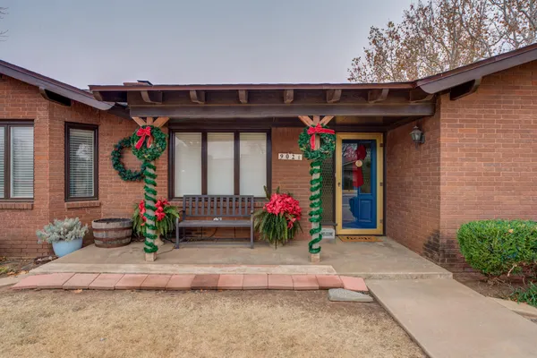 $489,000 | 902 West 6th Street, Idalou, TX 79329