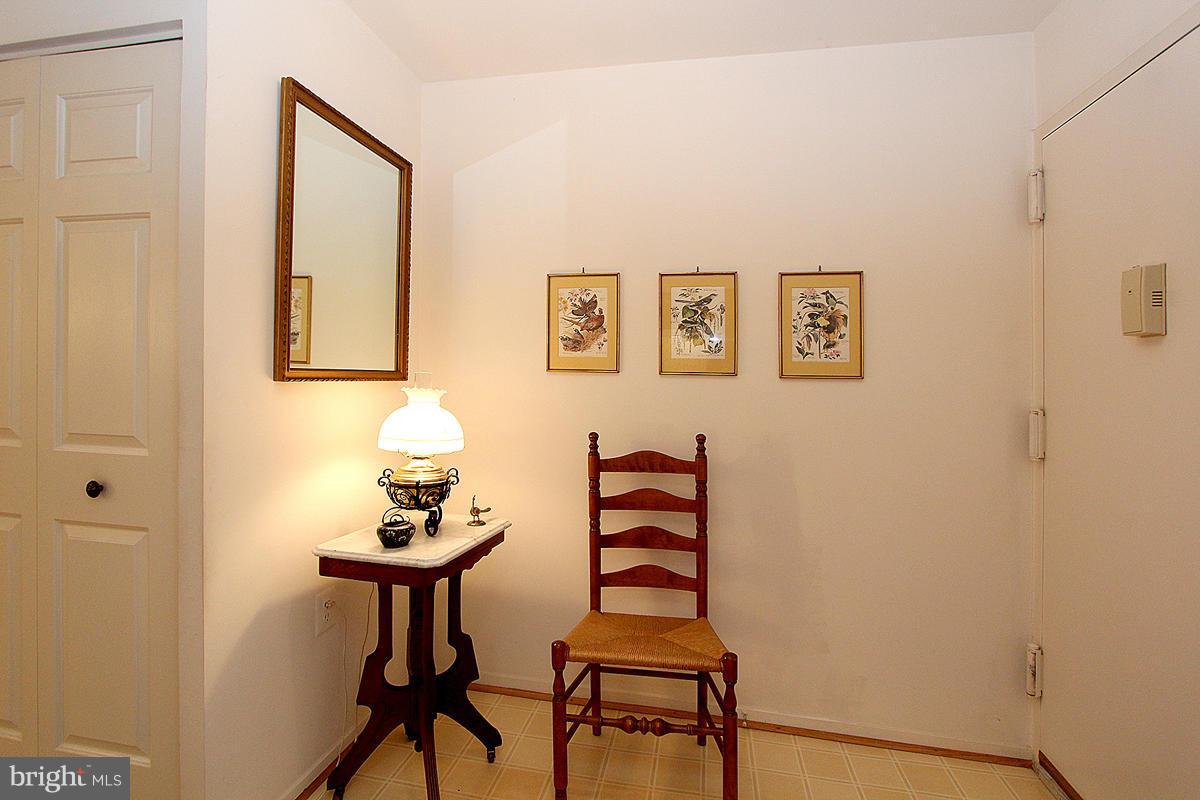 10000 Stedwick Road, Unit 201 Gaithersburg, MD 20886 - Photo 4 of 19 Interior (General)